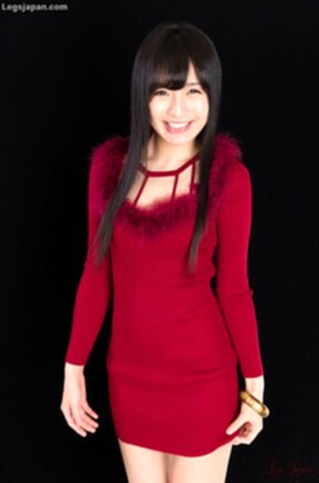 Kurihara Moeka raises scarlet dress and shows her pussy