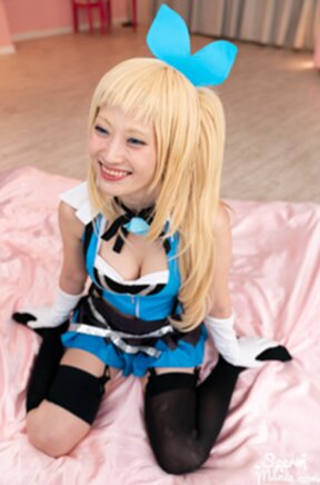 Mizuki on her knees in torn stockings receiving cum in mouth